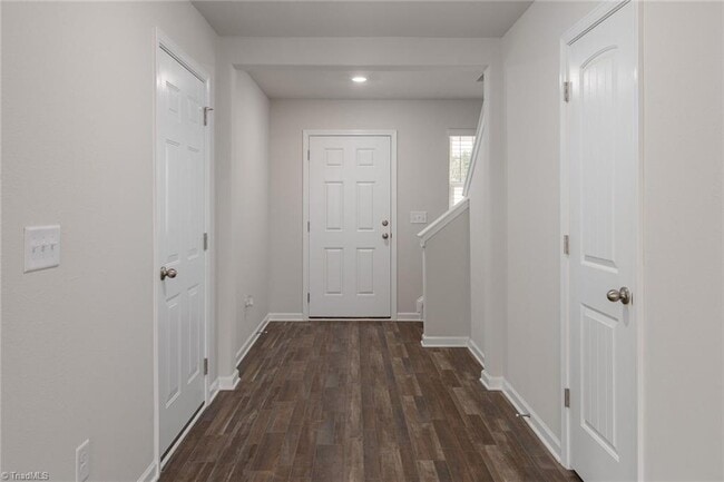 Building Photo - 4702 Hazelburn Dr