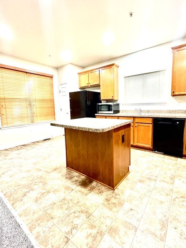 Building Photo - 3565 Eagle Ridge Dr
