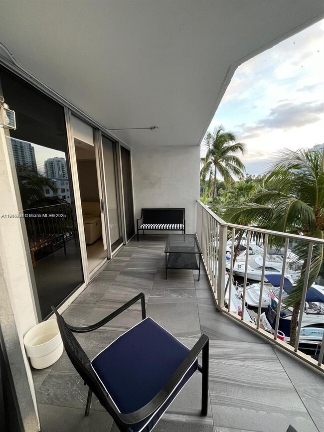 Foto del edificio - 1700 NW N River Dr