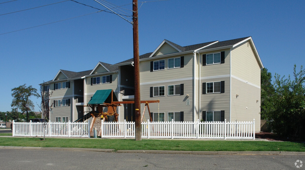 Building Photo - East Ridge Apartments