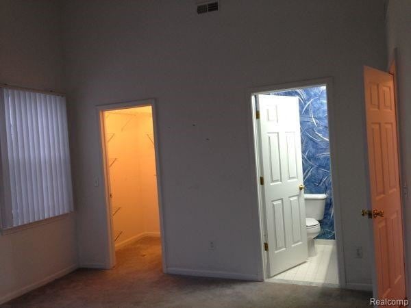 Building Photo - 14550 Vauxhall Dr