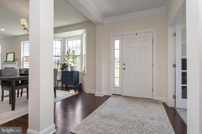 Building Photo - 148 Woodwinds Dr