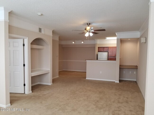 Foto del edificio - 8550 Touchton Rd
