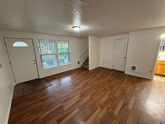 Foto del edificio - 4788 Skyline Rd S