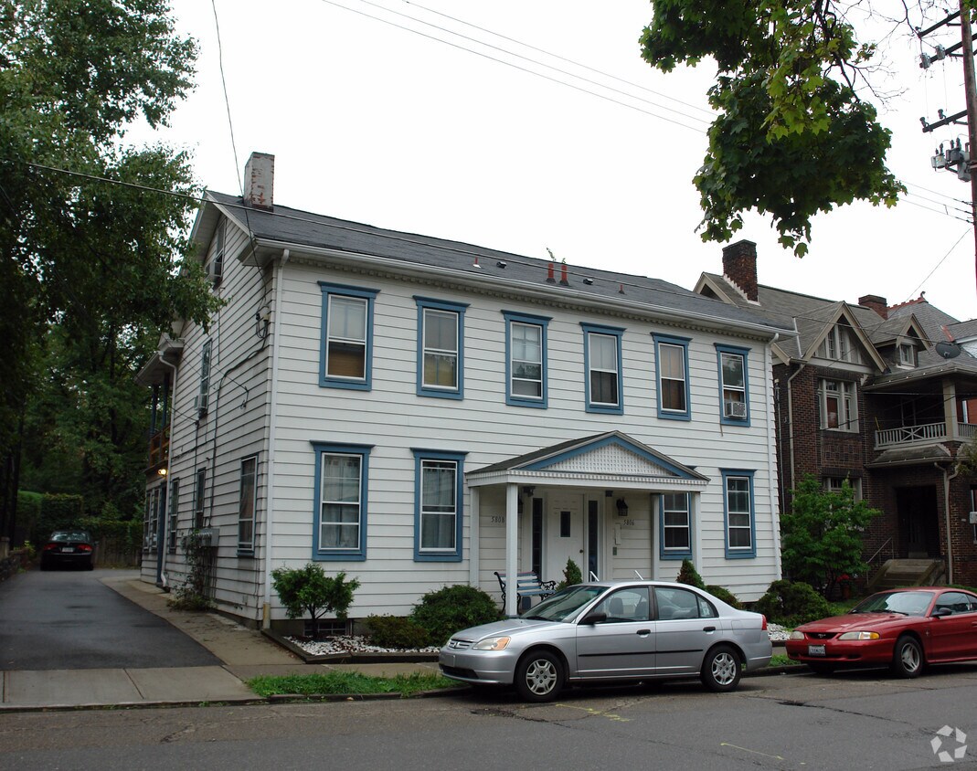 Building Photo - 5806-5808 Walnut St