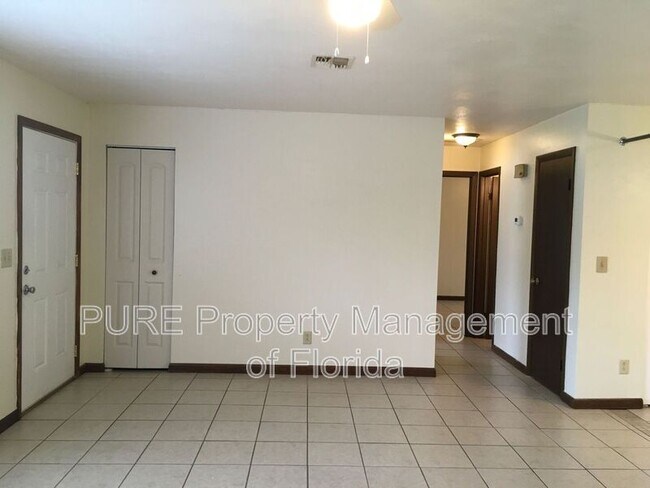 Foto del edificio - 1816 NE 17th St