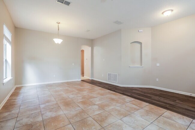 Building Photo - 3914 Leatherwood Dr