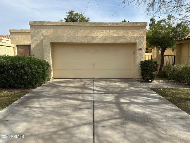 Building Photo - 8919 S Lori Ln