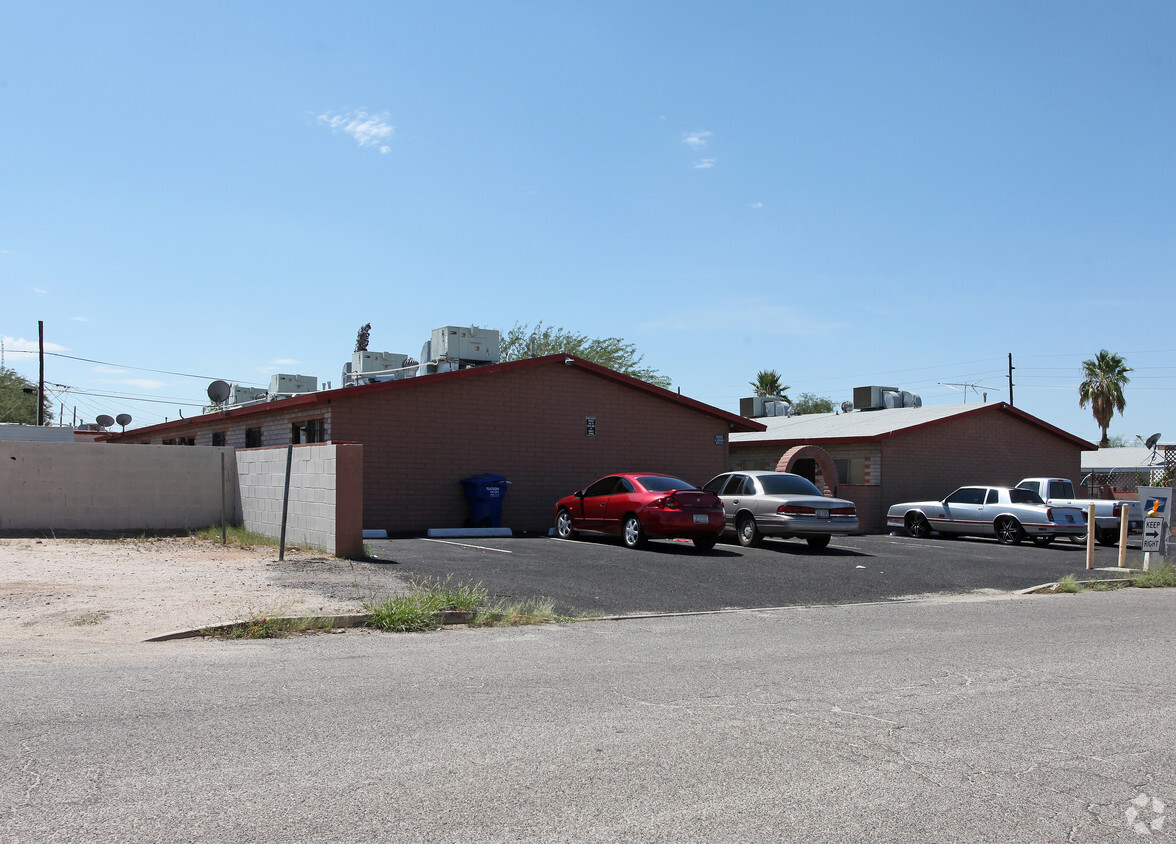Primary Photo - 217-231 W Rillito St