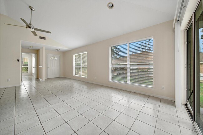 Foto del edificio - 206 Graham Rd