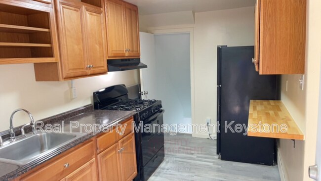 Foto del edificio - 305 Greenlee Rd