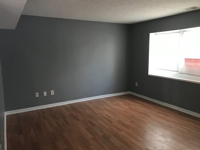Foto del edificio - Lawrence Twp - 3 bedroom townhome