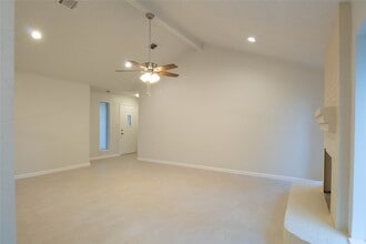 Building Photo - 13111 Campos Dr