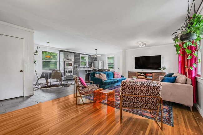 Foto del edificio - 4834 Hopedale Dr