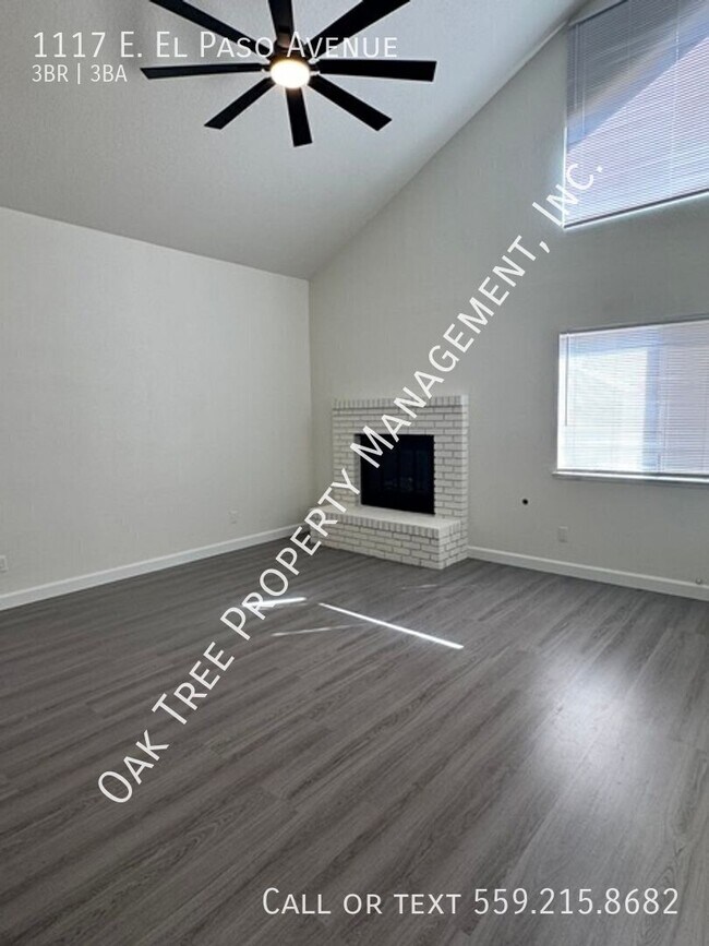 Foto del edificio - 1117 E El Paso Ave