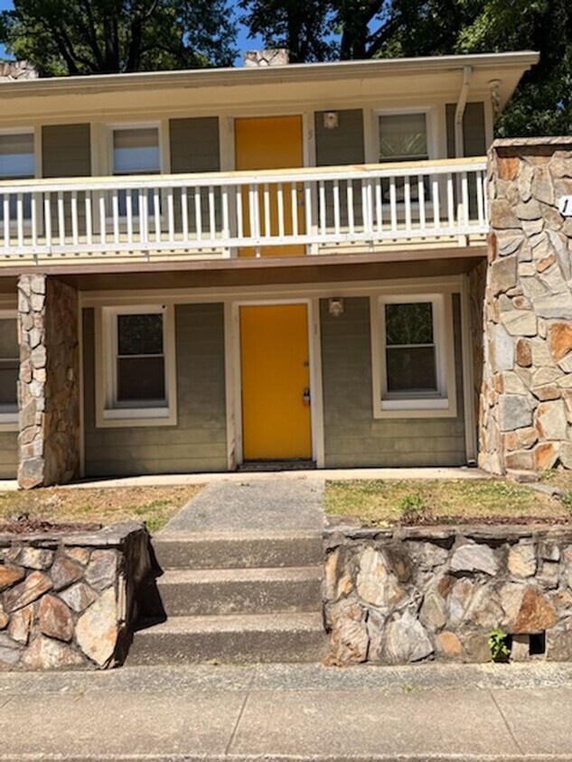 Building Photo - 1 Bedroom 1 Bathroom Available NOW in Durham!