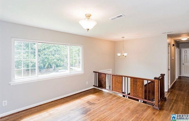 Sala de estar - 5104 Northumberland Rd