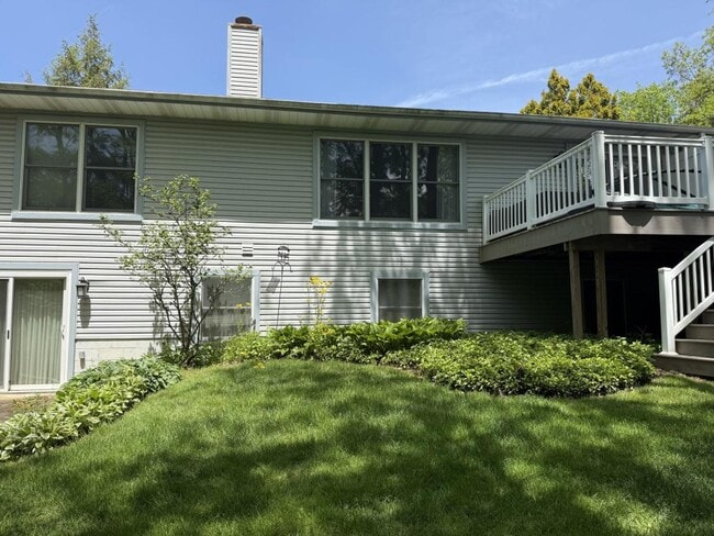 Building Photo - 596 Forest Creek Dr
