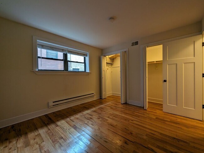 Foto del edificio - 555 W Arlington Pl