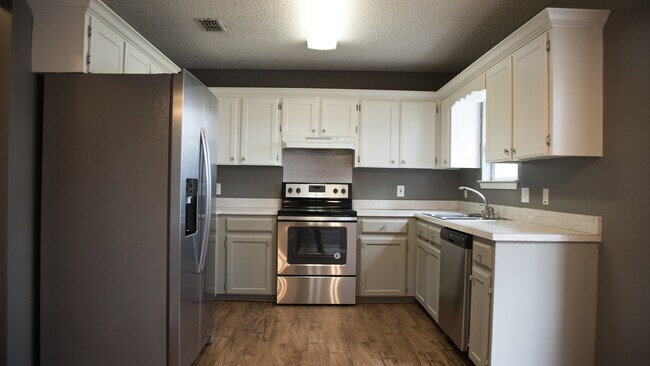 Foto del edificio - 2007 Cedarwood Cove