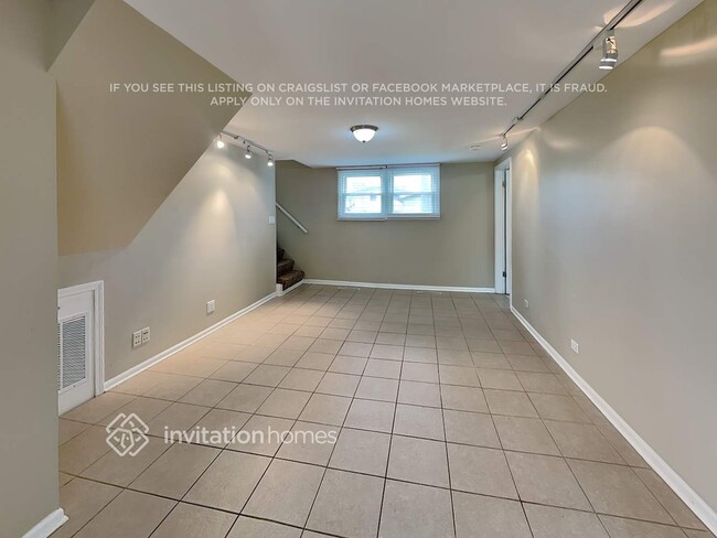 Building Photo - 14723 Menard Ave