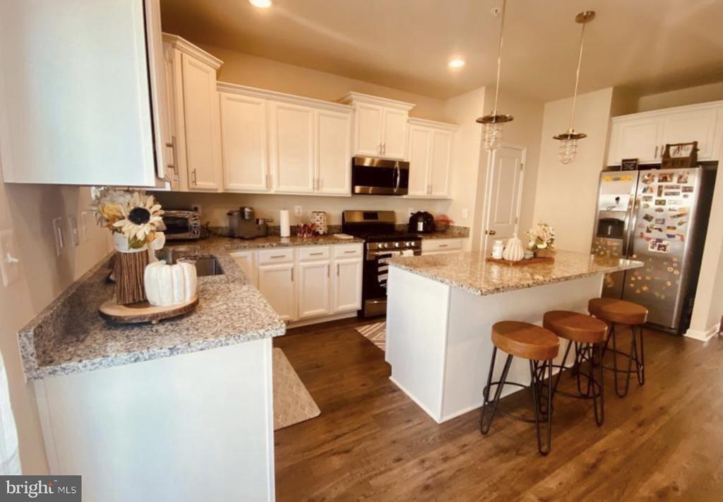 8325 Daydream Cres, Pasadena, MD 21122 Townhome Rentals in Pasadena MD