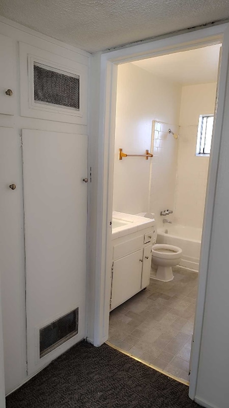 Building Photo - 1015 L St