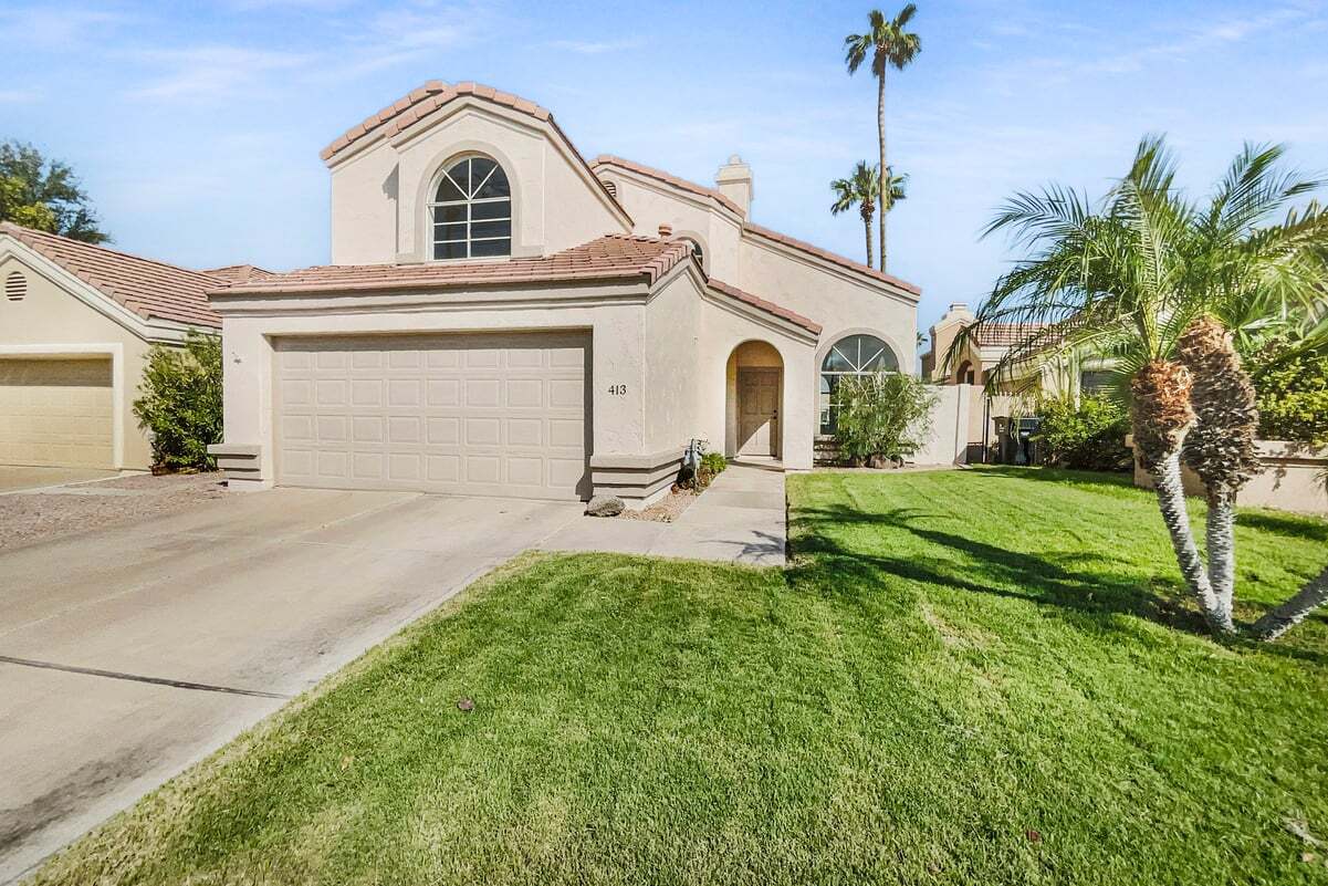 Primary Photo - 413 S Lake Mirage Dr