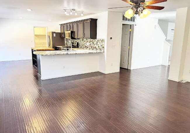 Foto del edificio - For rent