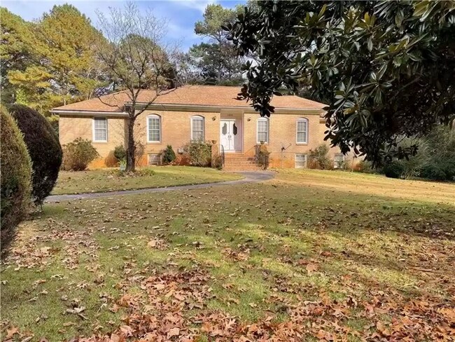 Building Photo - 2844 Columbia Dr