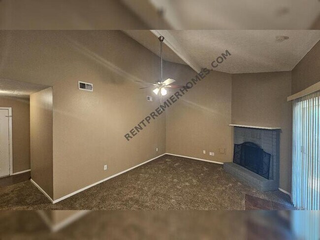 Foto del edificio - 19450 Cypress River Dr