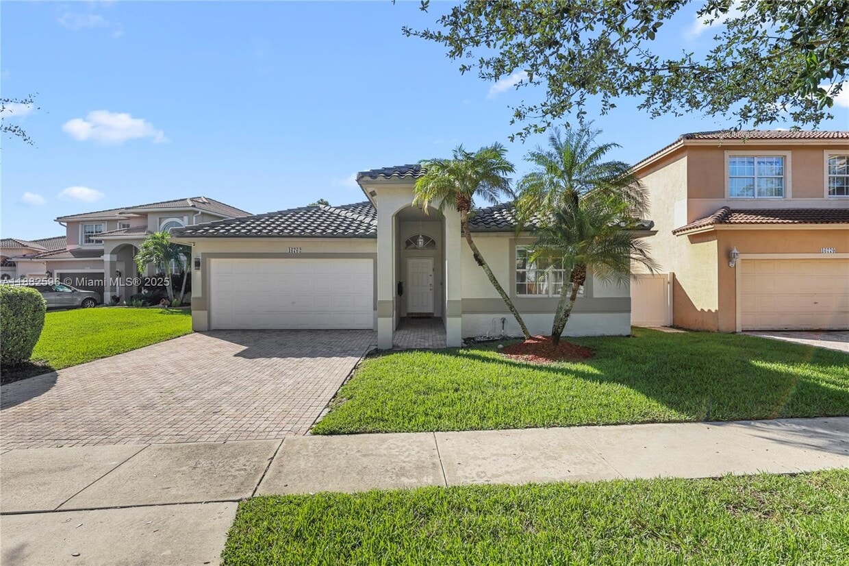 Primary Photo - 16762 NW 13th St