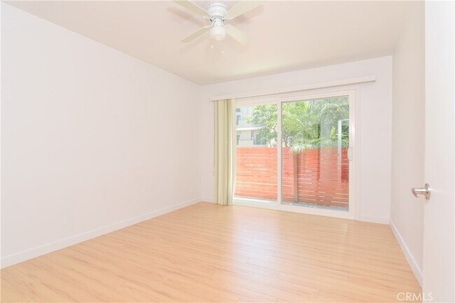 Foto del edificio - 11921 Goshen Ave