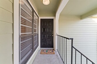 Building Photo - 6602 Harbor Town Dr