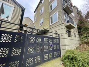 Building Photo - 3901 Fremont Ave N