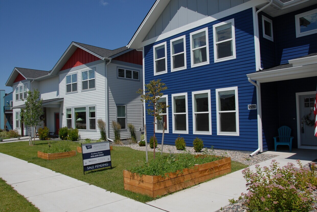 Primary Photo - 5565 Westmorland Dr