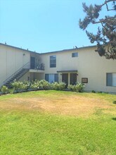 Building Photo - 973 Mission Dr