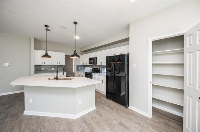 Foto del edificio - 14011 Cypress Falls Dr