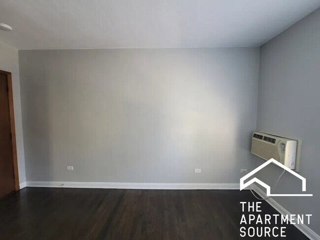 Building Photo - 3524 N Marshfield Ave