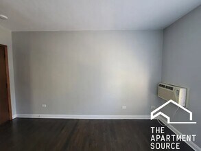 Building Photo - 3524 N Marshfield Ave