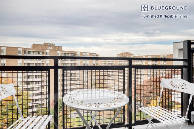 Foto del edificio - 2950 Van Ness St NW