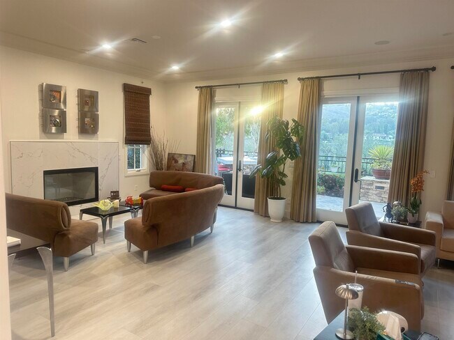 Foto del edificio - 16922 Blue Shadows Ln