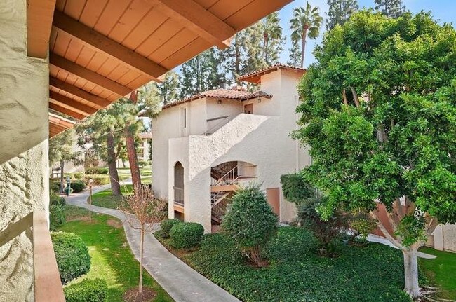 Foto del edificio - 10669 San Diego Mission Rd