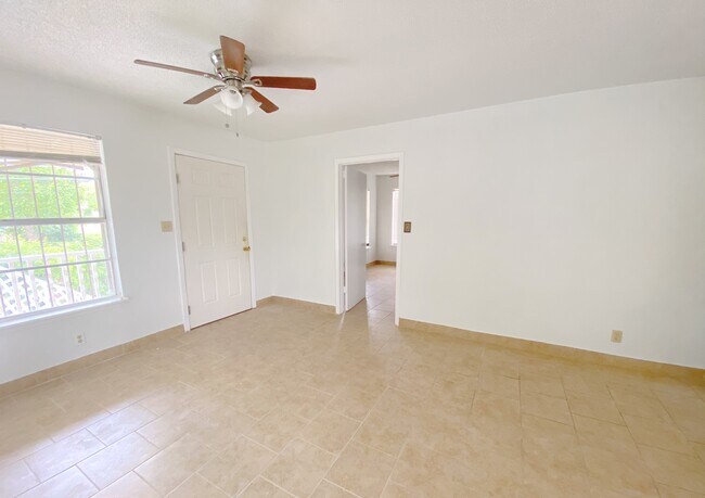 Building Photo - 5403 San Benito Dr