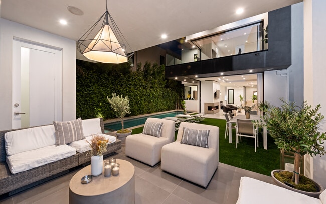 Foto del edificio - 523 N Harper Ave