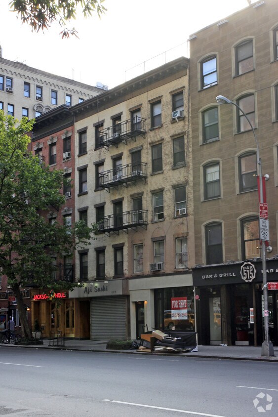 Building Photo - 517 Third Ave