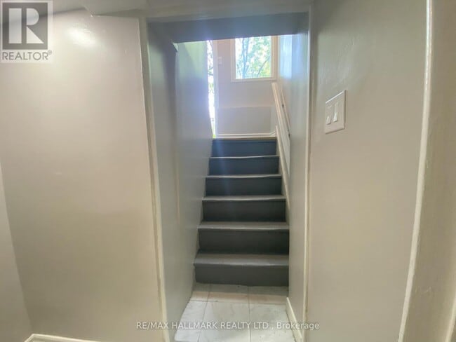 Photo du bâtiment - 155 Drayton Ave