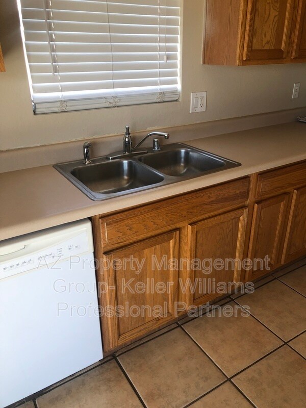 Foto del edificio - 16906 N Briarwood Dr