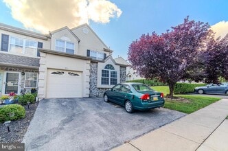 Building Photo - 651 Fawn Cir