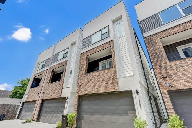 Foto del edificio - 5857 Dolores St